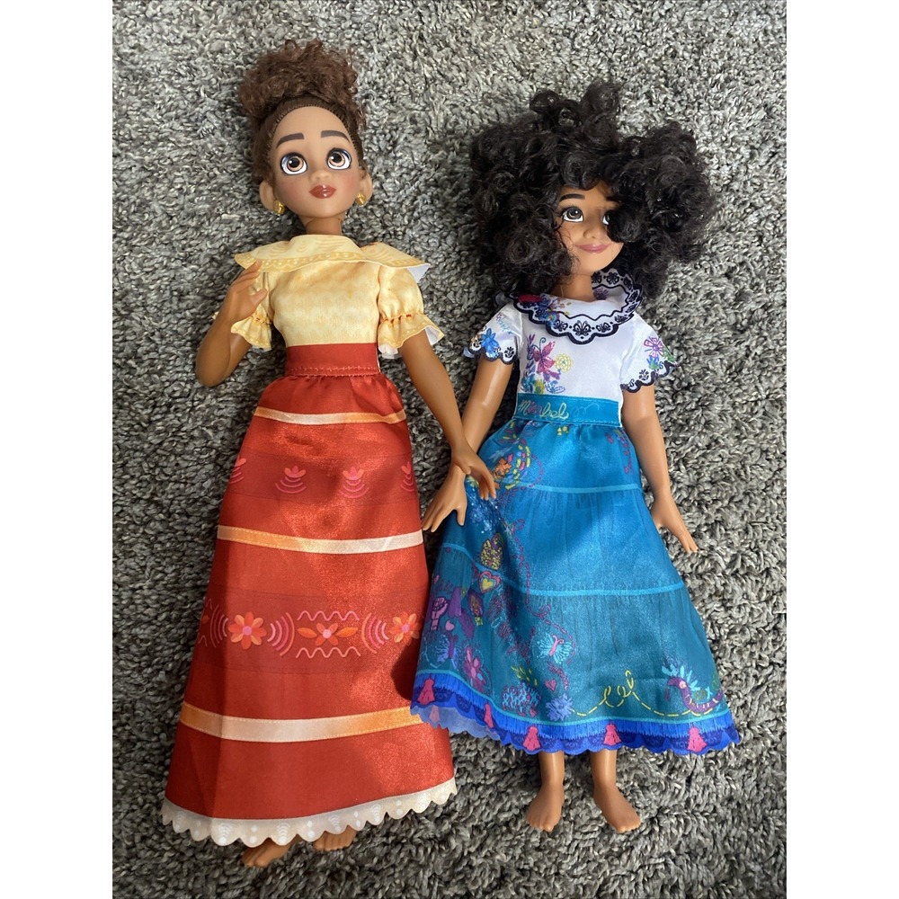 Disney Encanto Fashion Dolls